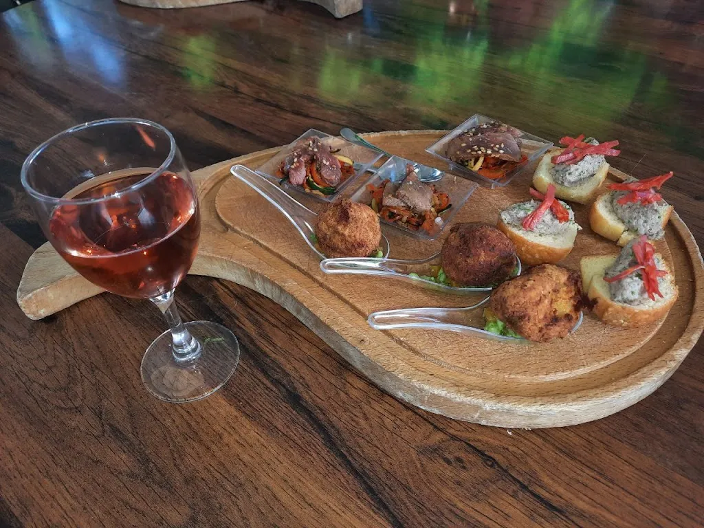 Café FIP_Pocé-les-Bois_slider_image_2