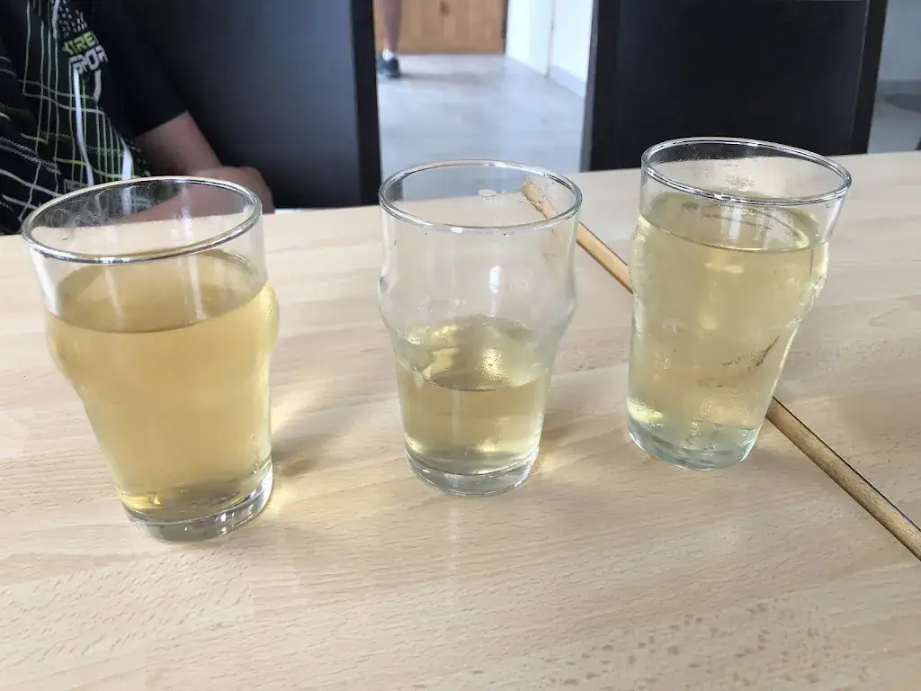 lily overhill_La Taverne du Père Nicolas_Pluméliau-Bieuzy_review