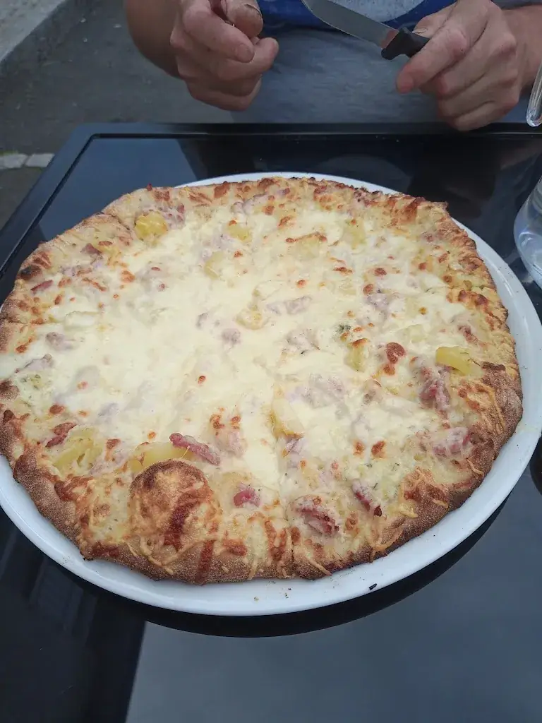 Aurelia Paques_ASTRO PIZZA_Brassac-les-Mines_review