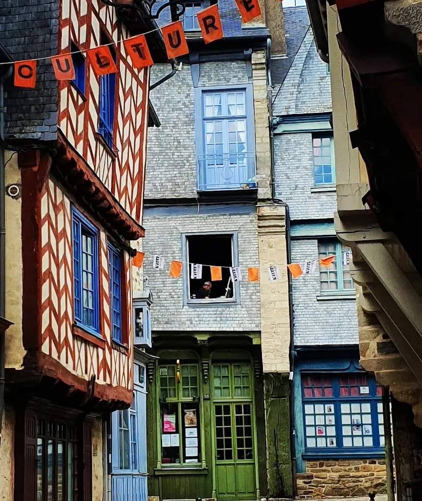 A l'Heure De l'Apero restaurant in Rochefort-en-Terre