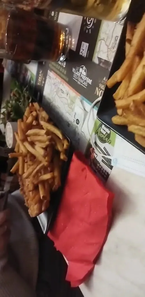 A l'Heure De l'Apero_Rochefort-en-Terre_slider_image_2