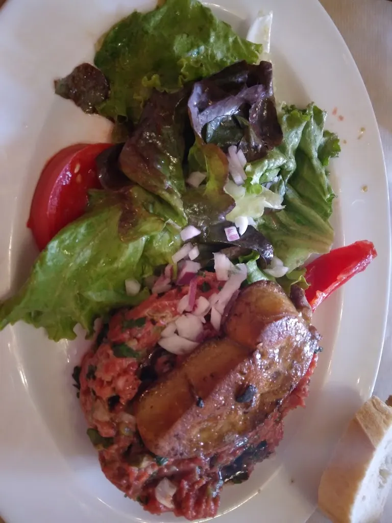 nina_Restaurant Le Café De Paris_Brassac_review