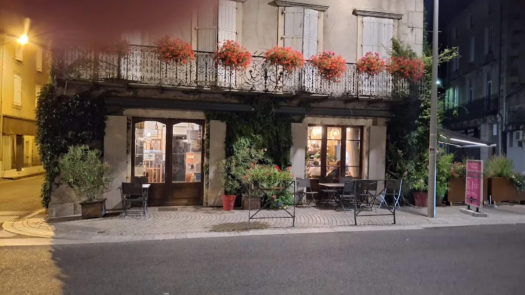 Restaurant Le Café De Paris_Brassac_slider_image_3