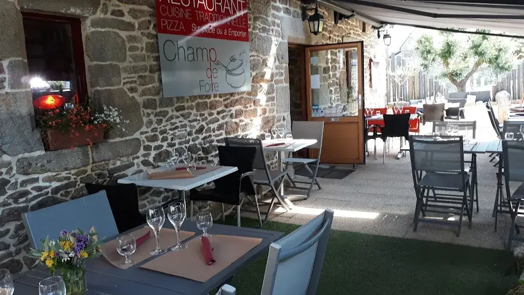 Restaurant et pizzeria artisanale le champ de foire restaurant in Pluneret