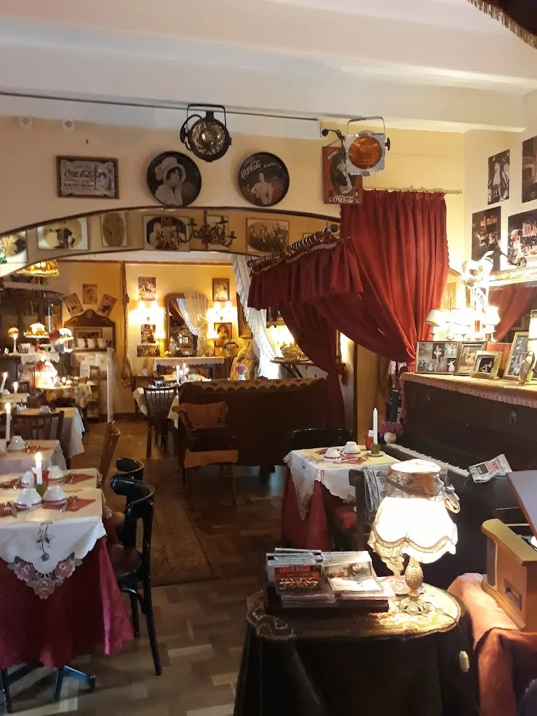 H.B._Aux Galettes d'Antan_Pluneret_review