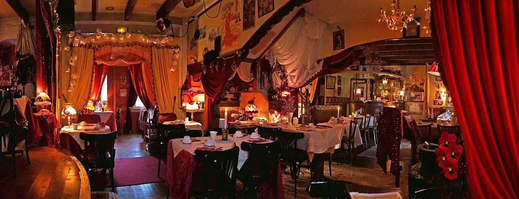 Aux Galettes d'Antan restaurant in Pluneret