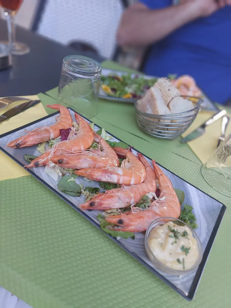 Salima Bouhssine_LE CONVIVIAL_Locminé_review