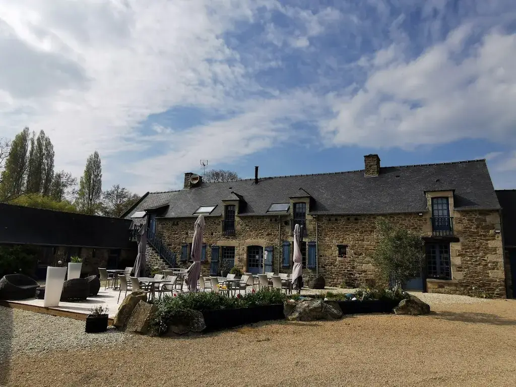 Yordan Dimitrov_La Pénate_VAL-D'ARGUENON_review