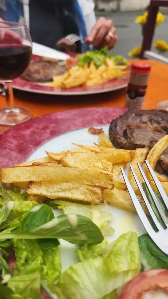 Peter Spasojevic_Bar du Vieux Port_Plancoët_review