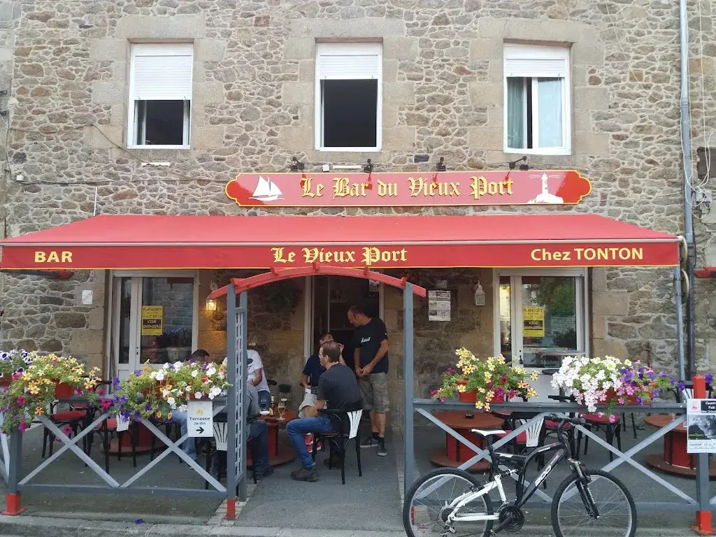 Bar du Vieux Port restaurant à Plancoët