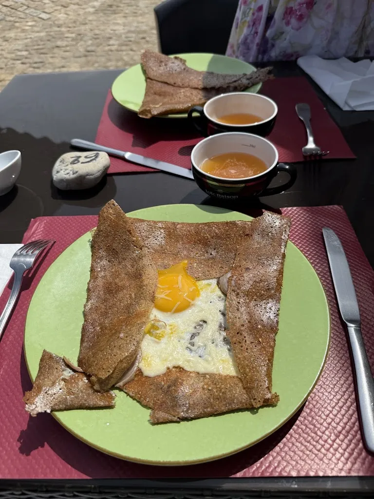 Thierry Bach_Creperie Ferme de Kergonan_Pluneret_review