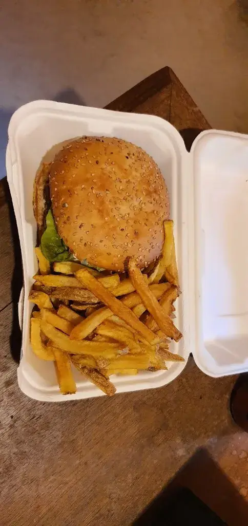 Diane Lampin_pti creux_Pluneret_review