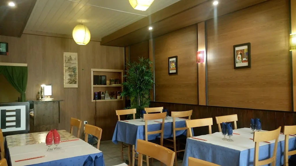 Bounem S restaurant in Bourg-Saint-Andéol