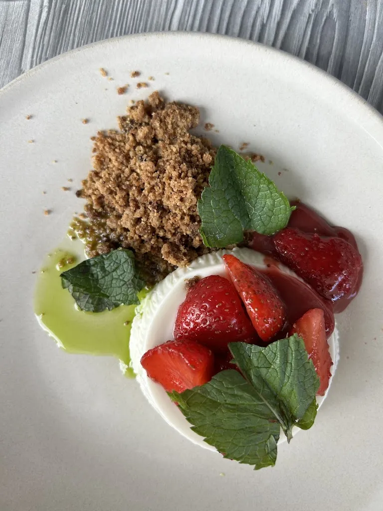 Margaux Cerruti_GLAZ_Pont-Croix_review