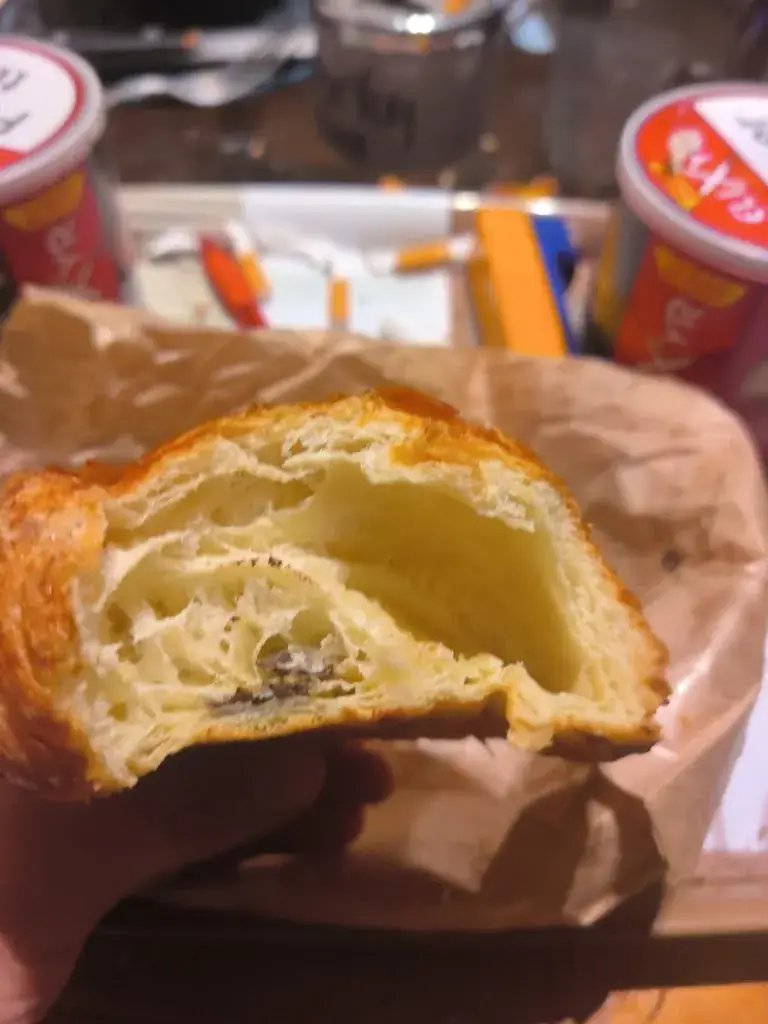 Romain “rom1” Adeline_Breads Flavors_Pluvigner_review