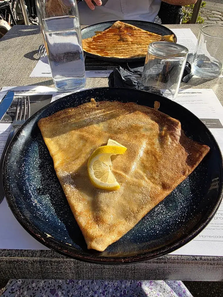 Cathia Legros_La Galette Dorée_Poullan-sur-Mer_review