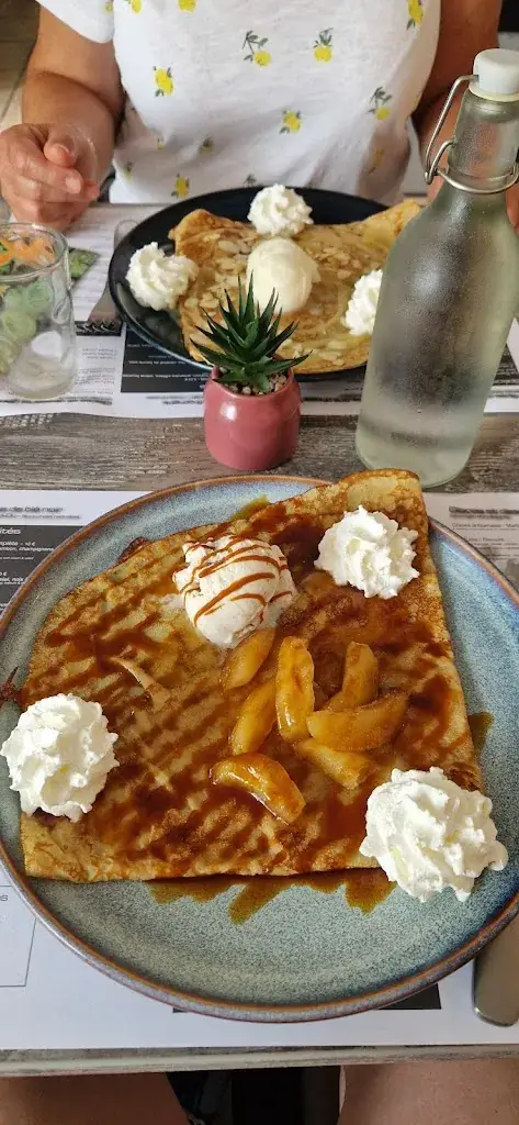 laurène jacquot_La Galette Dorée_Poullan-sur-Mer_review