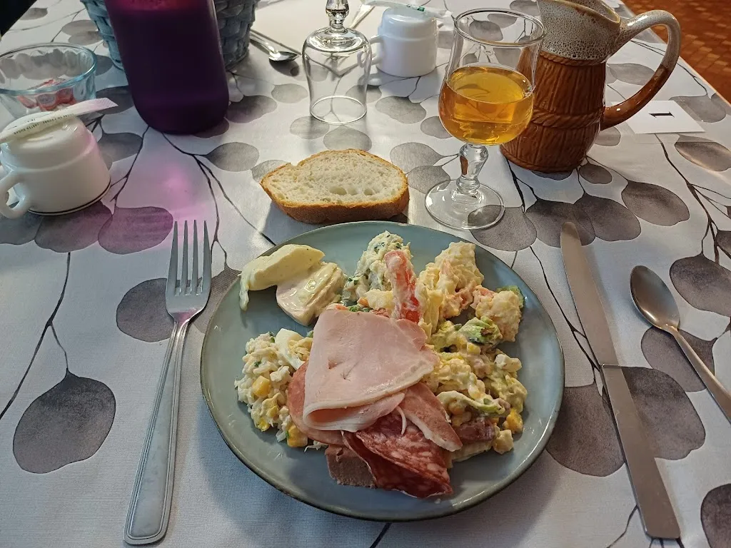 Regan Roberts_Restaurant La Vallée_Quemper-Guézennec_review