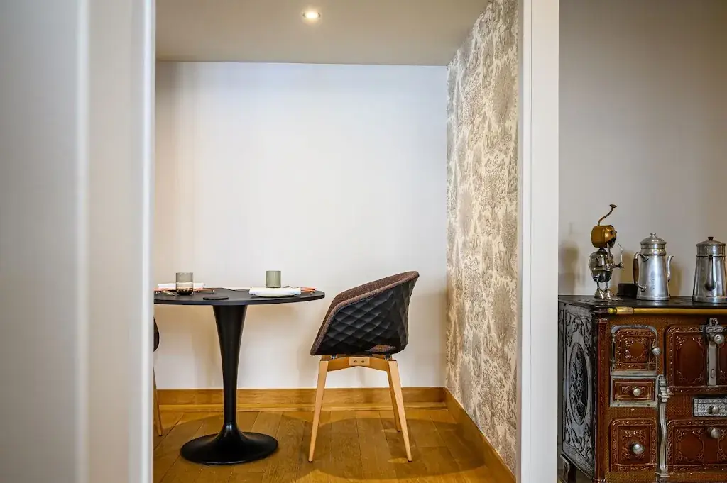 Auberge De L'abbaye ristorante a Ambronay