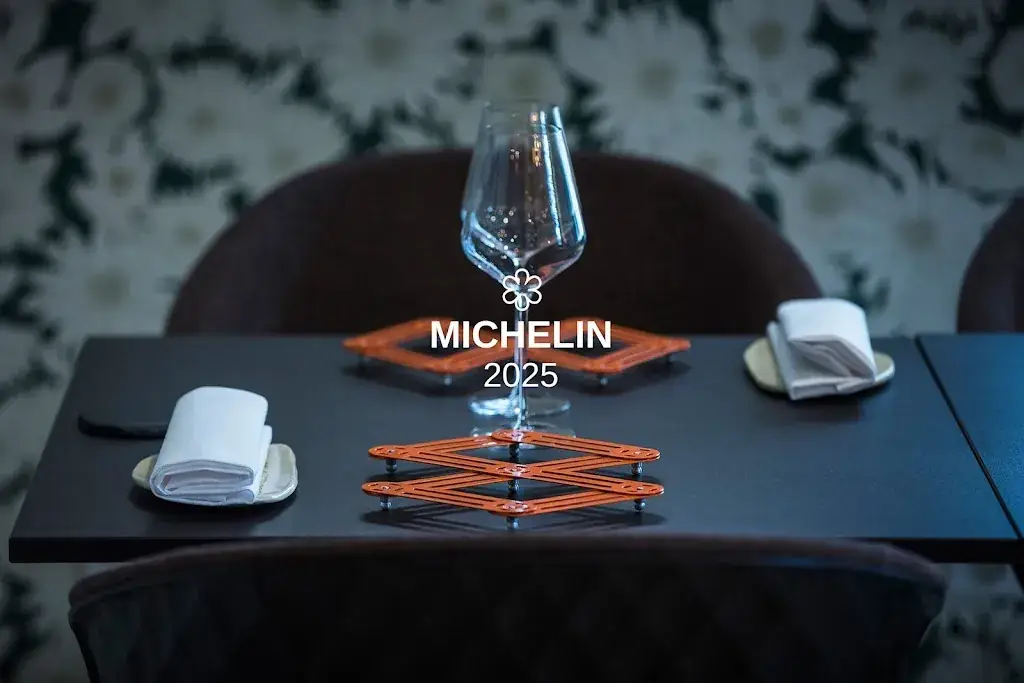 Auberge De L'abbaye_Ambronay_slider_image_3