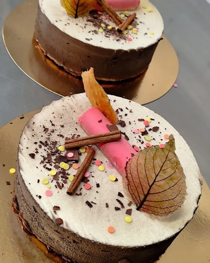 Menu_Auberge De l'est à l'ouest restaurant, traiteur, pâtissier,hôtel._Poullaouen_image_1