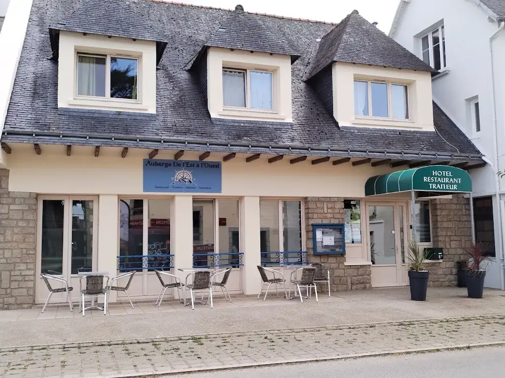 Auberge De l'est à l'ouest restaurant, traiteur, pâtissier,hôtel._Poullaouen_slider_image_3