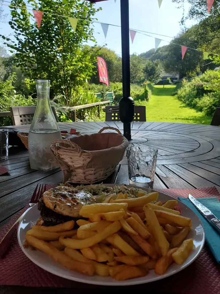 frank s_Bistro atypique la Cabane bleue_Poullaouen_review