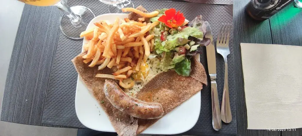 F. F._Astrolabe_Quemper-Guézennec_review