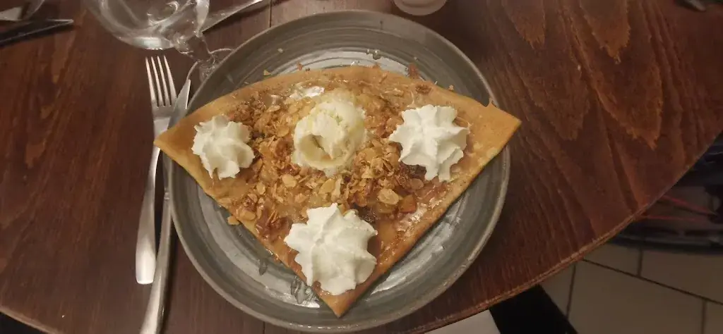 Desiree_Les Chardons Bleus SARL_Porspoder_review