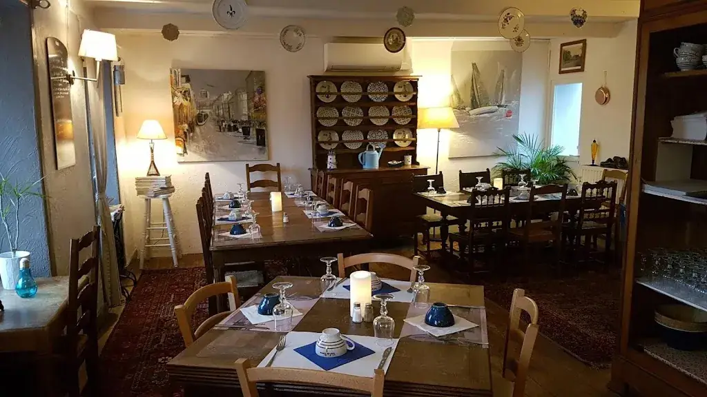 Les Chardons Bleus SARL_Porspoder_slider_image_1