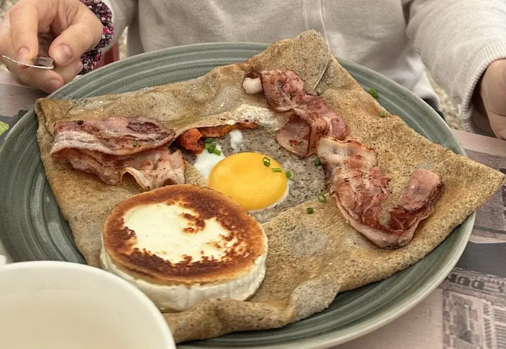 Les Chardons Bleus SARL_Porspoder_slider_image_3