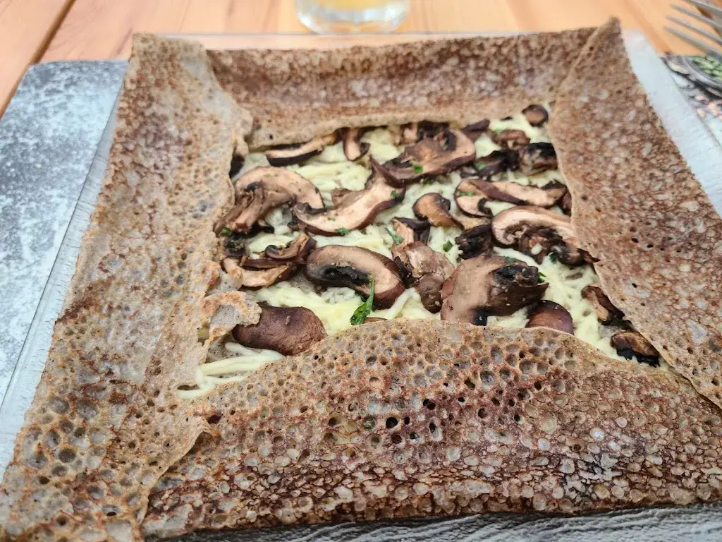 Mikhaël_La Pepite_Plurien_review