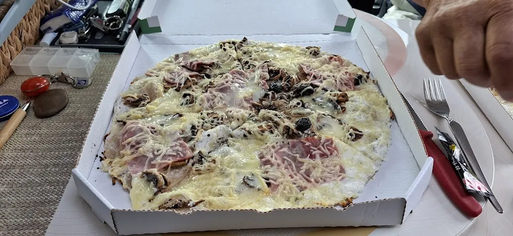 Ren. Geschke_Pizza Mi_Bourg-Saint-Andéol_review