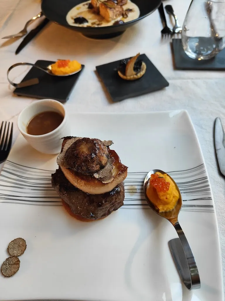 restaurant l'oustaou_Saint-Marcel-d'Ardèche_slider_image_3