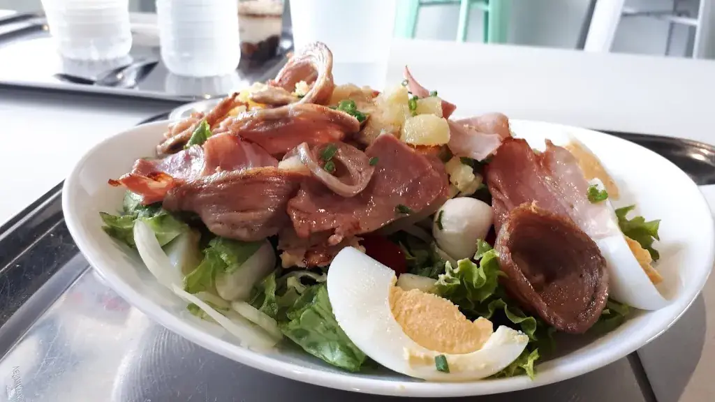 Claudine “Snoppy” Guguen_Risto shop_Questembert_review