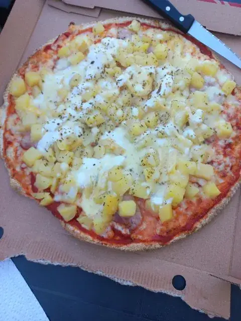 robert michael_Les Pizzas du Golfe MARDI LARRE, JEUDI MEUCON, VENDREDI SAMEDI DIMANCHE QUESTEMBERT_Cours_recensione