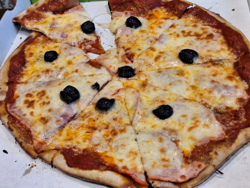 Delphine T._Pizza chez Léon_Questembert_review