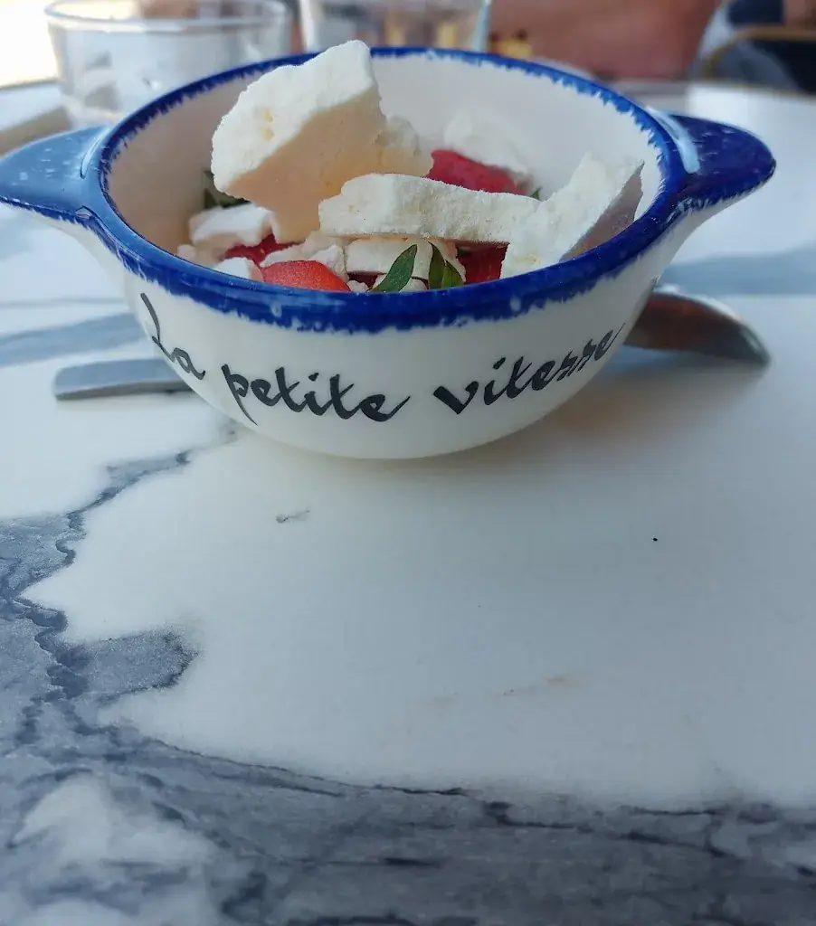 La Petite Vitesse _ Ti-Lõ_Dinan_slider_image_3