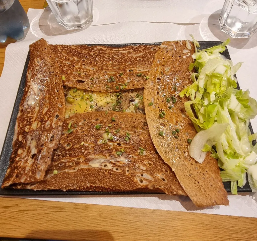 Happy Travelers_Kalyna Crêperie_Bulle_review