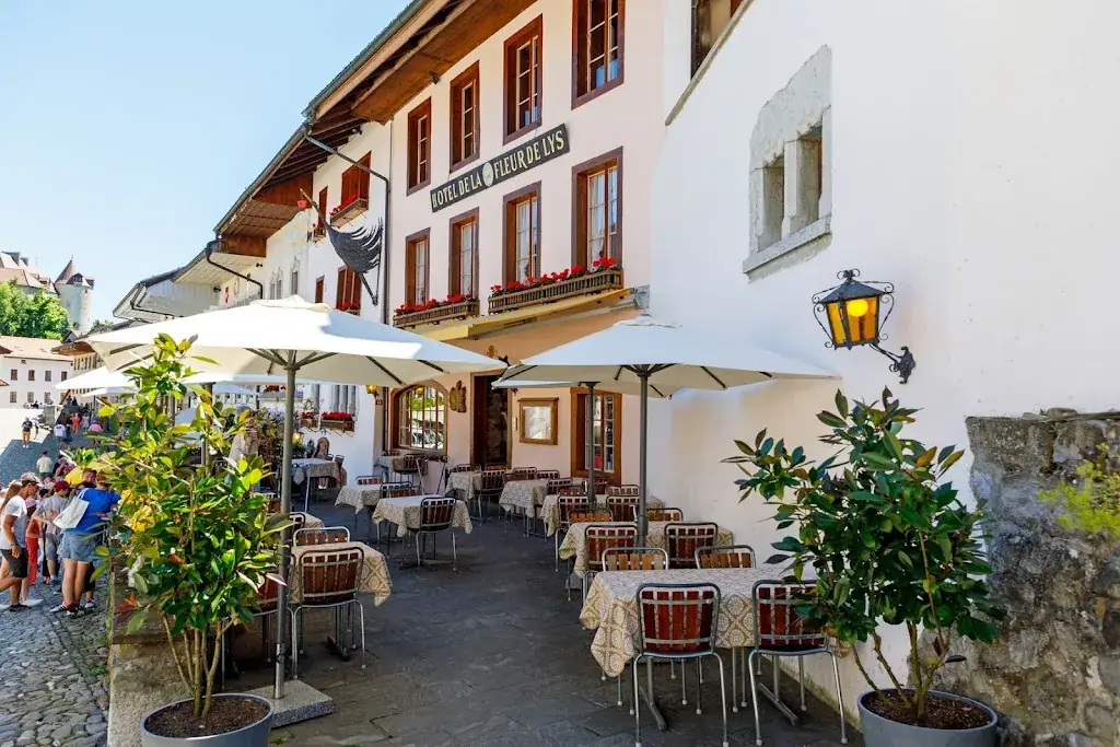 Fleur de Lys_Gruyères_slider_image_3