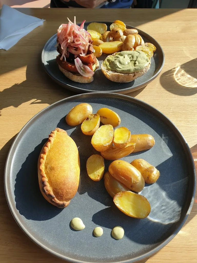 Claire de la Lune_Viajero Coffee shop & restaurant_Bulle_review