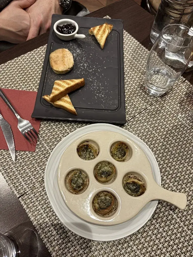 Alexa Po_Restaurant-Crêperie La Goulue_Bozel_review