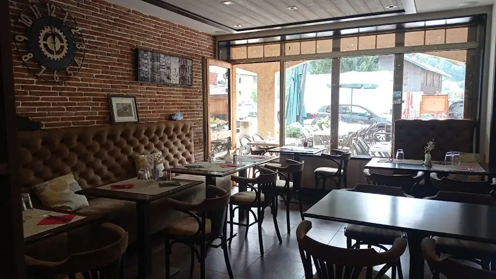 Restaurant-Crêperie La Goulue_Bozel_slider_image_3