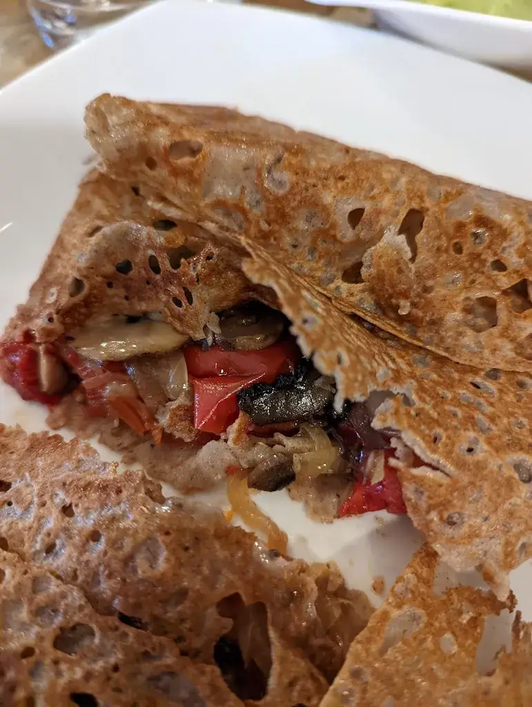 Jessica Hagnhofer_Le Goëlic_Trégomeur_review