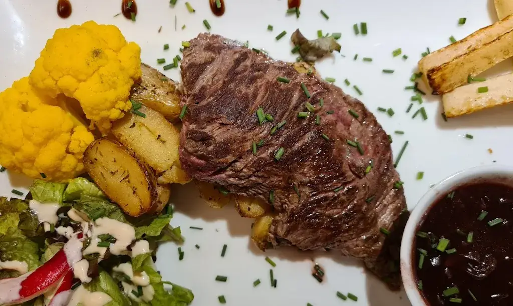 Gianni Camilleri_Le Saint Roch_Bozel_review