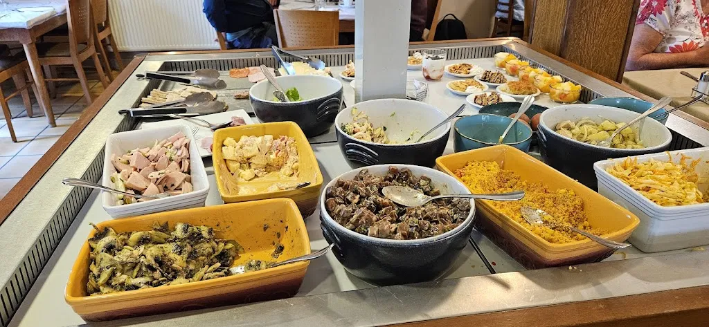 Le Pigeonnier restaurant in Querrien