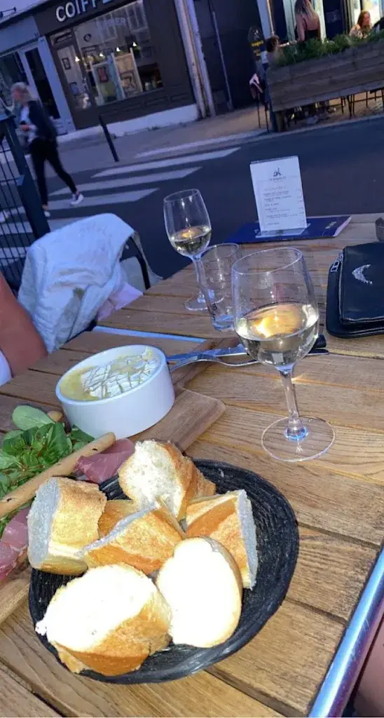 koen wolf_Le wagon-lit_Quimperlé_review