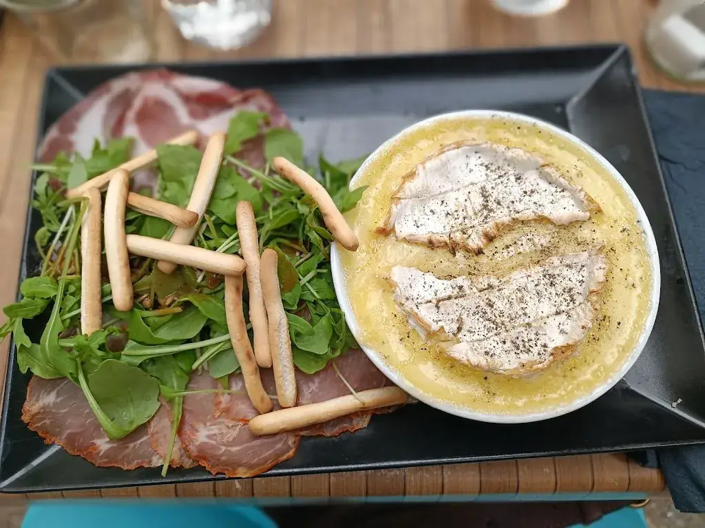 Le wagon-lit_Quimperlé_slider_image_3