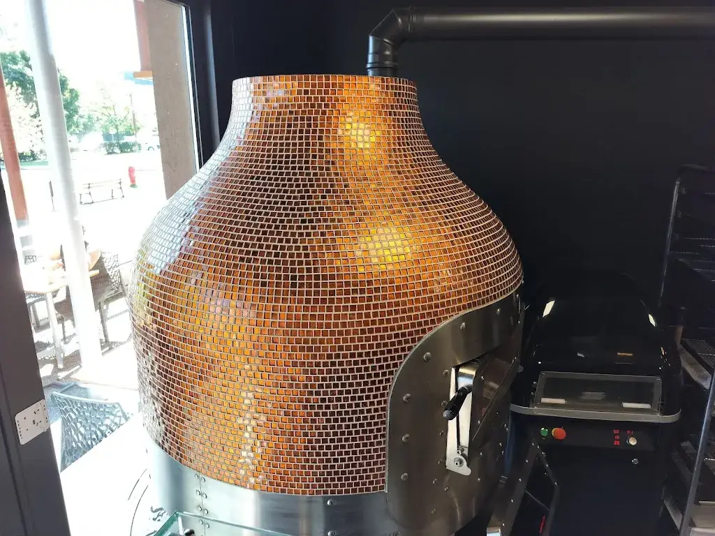 Donal O'Brien_Pizz&wine_Entrelacs_review