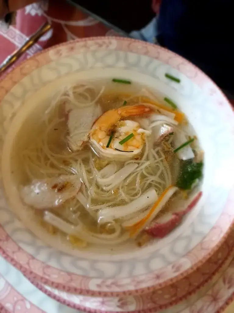 Sander van Deursen_KINH DÔ_Quimperlé_review